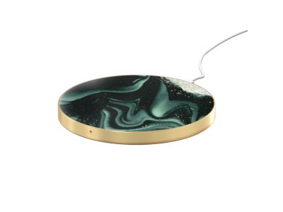 Chargeur Qi IDEAL OF SWEDEN sans fil - Modèle Golden Olive Marble